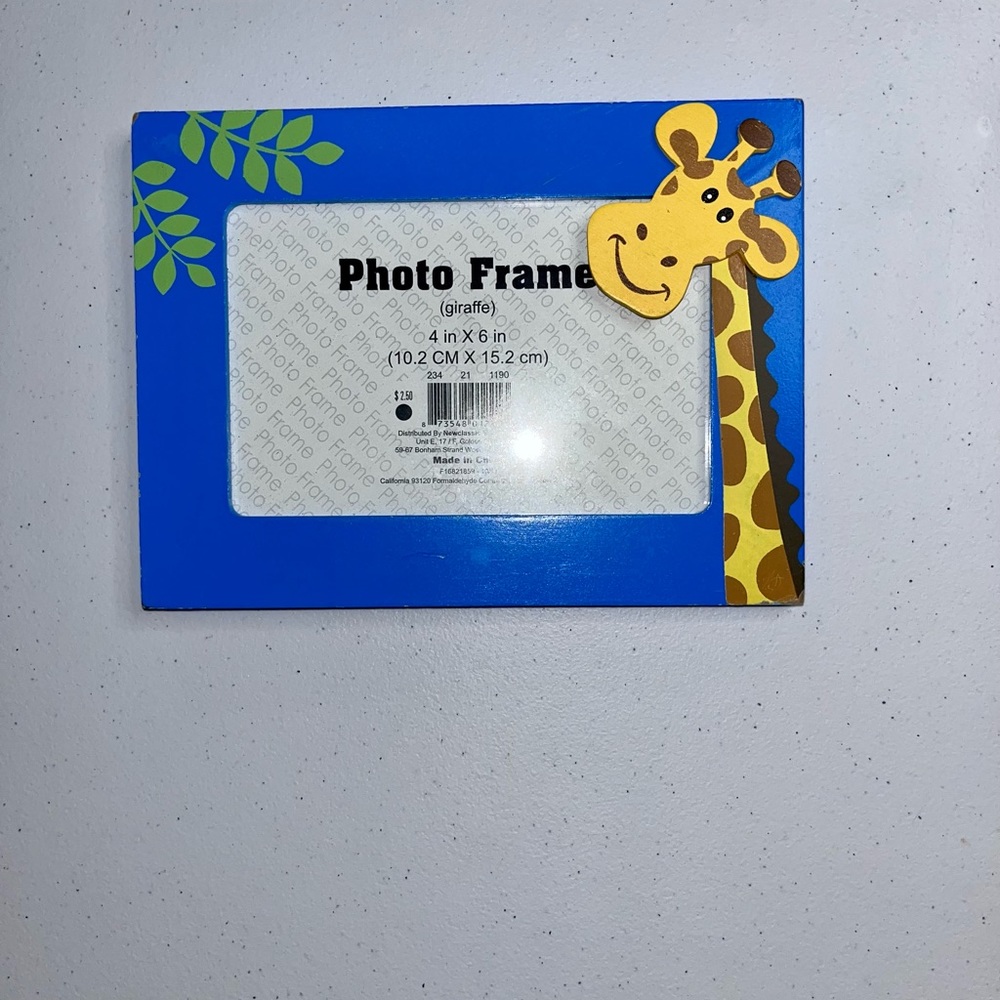 NWT Giraffe Picture Frame